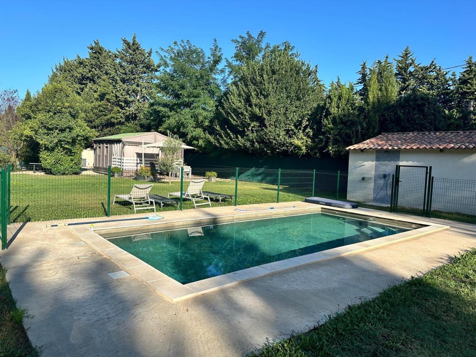 Avignon, Joli Chalet En Campagne Tres Proche De La Ville 外观 照片